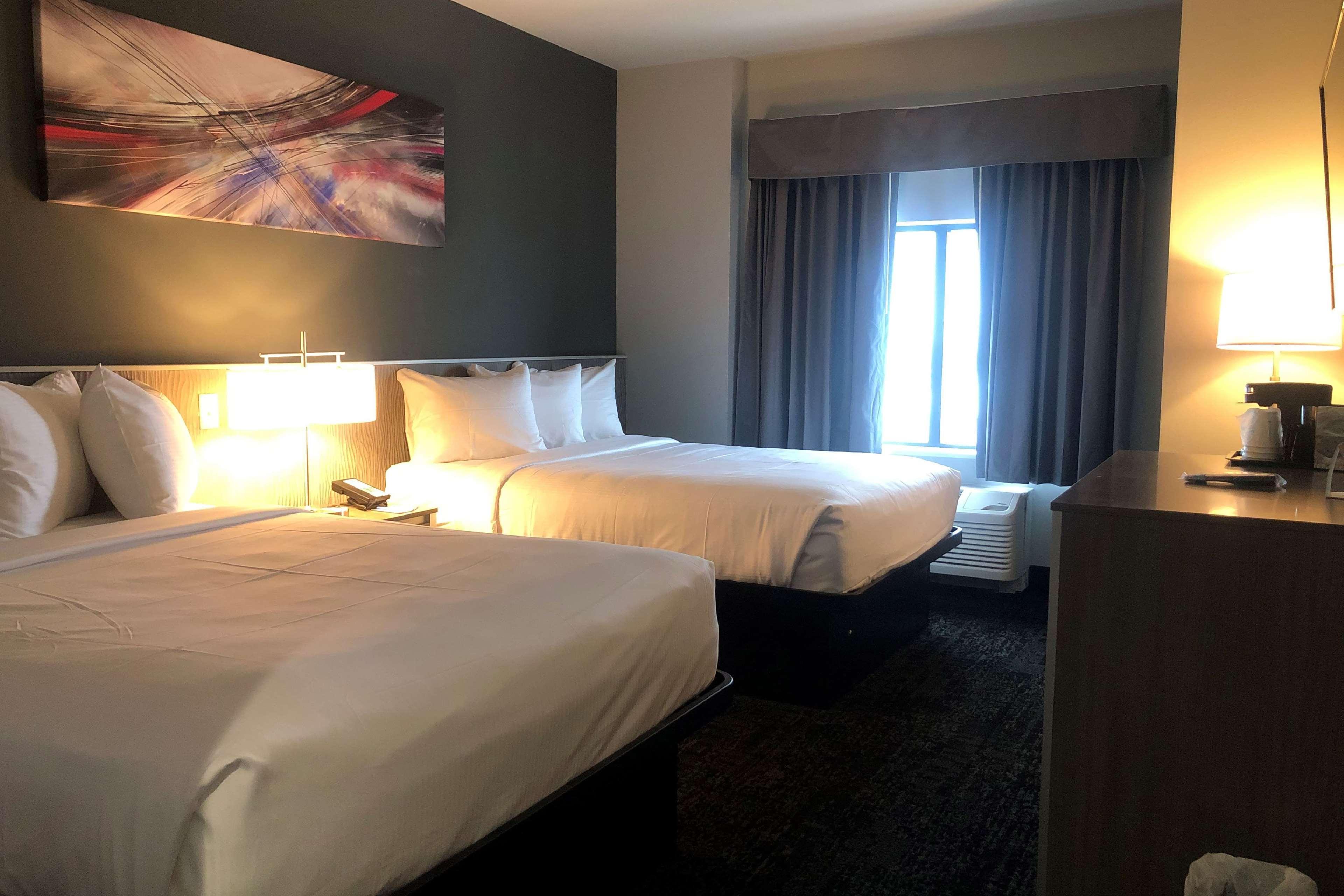 Hotel Baymont By Wyndham Madison Esterno foto