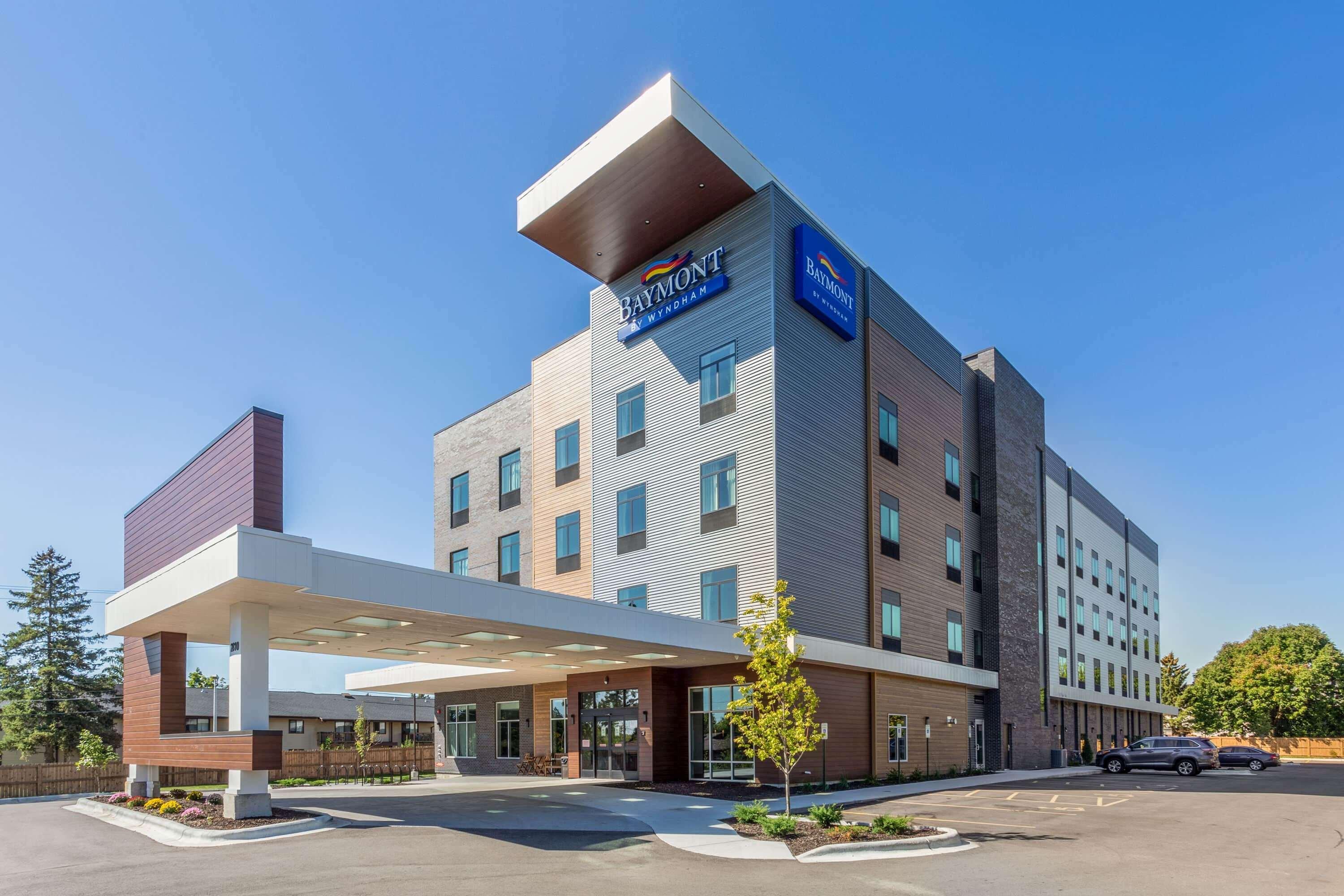 Hotel Baymont By Wyndham Madison Esterno foto