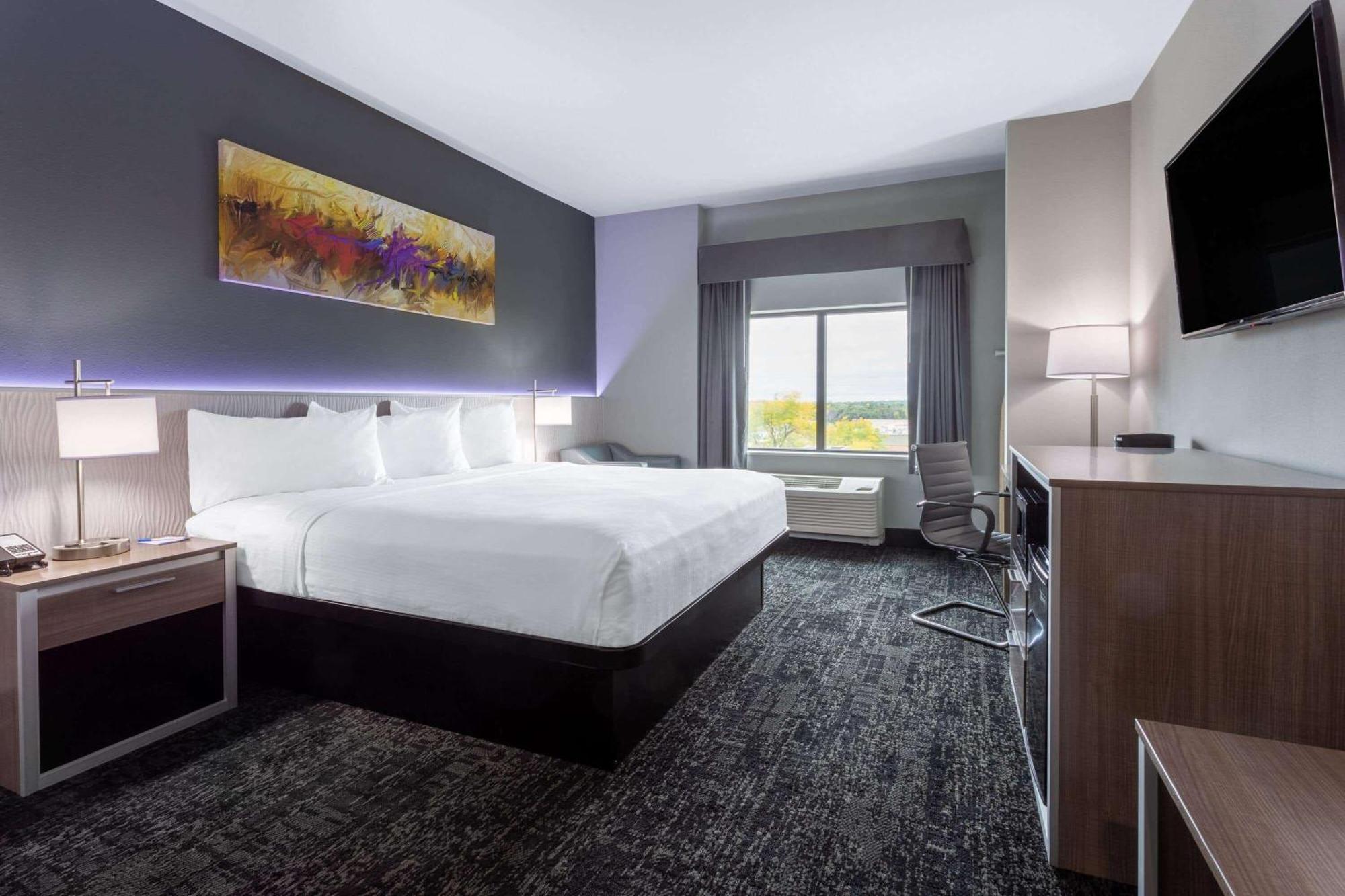 Hotel Baymont By Wyndham Madison Esterno foto